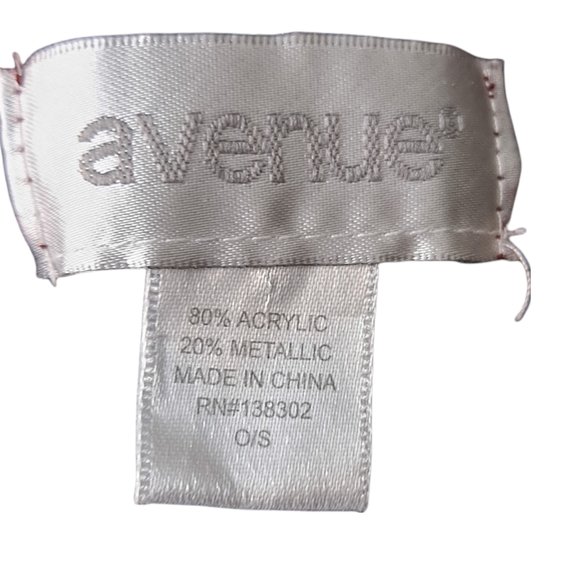 Avenue Women’s Chenille Infinity Scarf - Picture 4 of 4